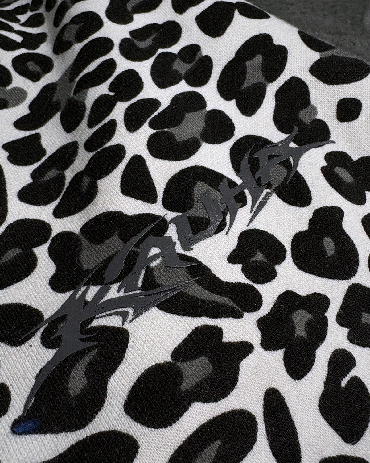 KAUHA Leopard Tracksuit – White